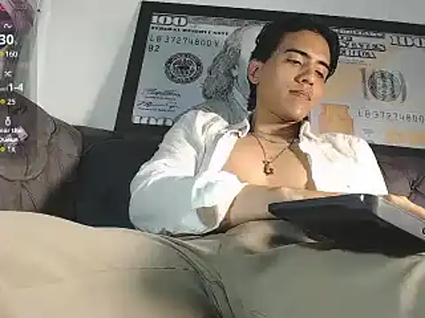 Snapshot of angelbianchii chatting on December 2024 11:27:02 PM angelbianchii online show from December 2024 11:27:02 PM
