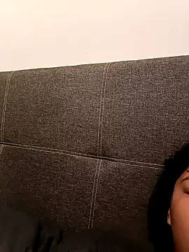 Snapshot of iDogrose21 chatting on December 2024 01:06:02 PM iDogrose21 online show from December 2024 01:06:02 PM