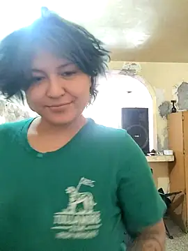 Snapshot of iDogrose21 chatting on November 2025 04:44:02 PM iDogrose21 online show from November 2025 04:44:02 PM