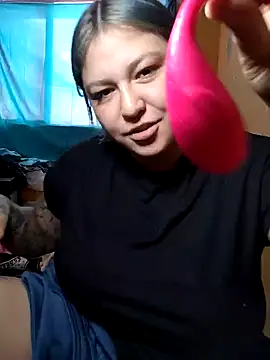 Snapshot of iDogrose21 chatting on November 2025 08:12:02 PM iDogrose21 online show from November 2025 08:12:02 PM