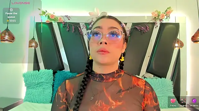 antonelllepiercee online show from April 2026 11:35:01 AM