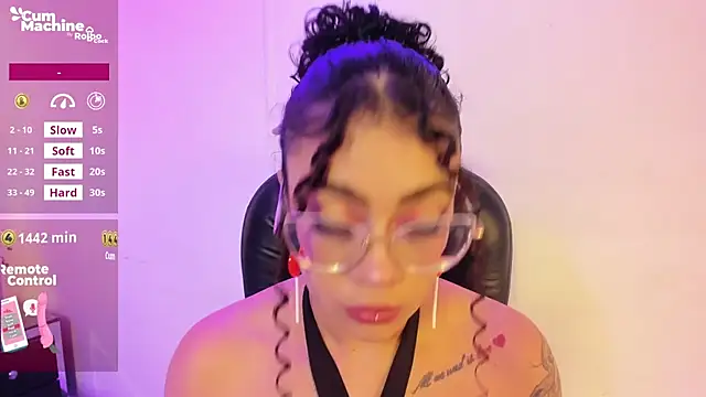 antonelllepiercee online show from September 2025 11:32:02 AM