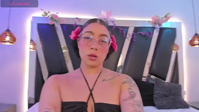 antonelllepiercee online show from March 2026 11:15:01 AM