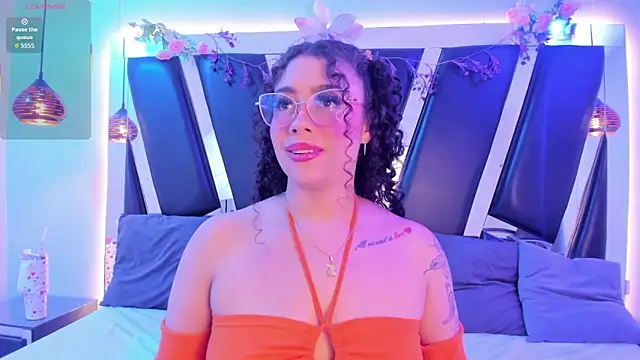 antonelllepiercee online show from April 2026 11:23:02 AM