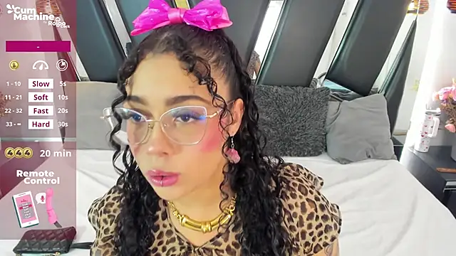 antonelllepiercee online show from December 2025 11:12:01 AM