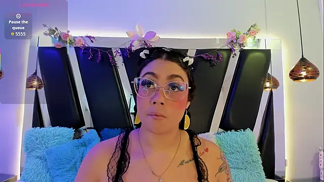 antonelllepiercee online show from April 2026 11:12:01 AM