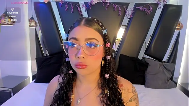 antonelllepiercee online show from March 2026 11:34:02 AM