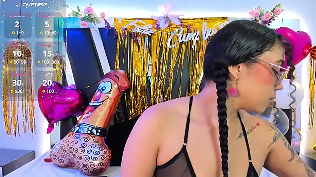 antonelllepiercee online show from February 2026 11:32:01 AM