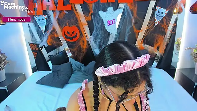 antonelllepiercee online show from October 2025 11:31:02 AM