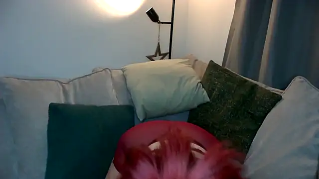 livelovelanaUk online show from February 2026 11:27:02 PM