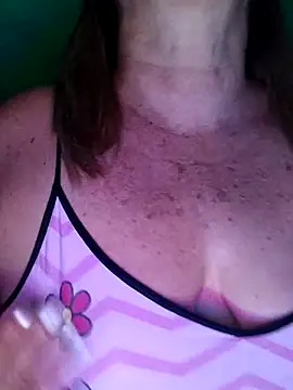 Kasandra Ho online show from October 2025 02:01:01 AM