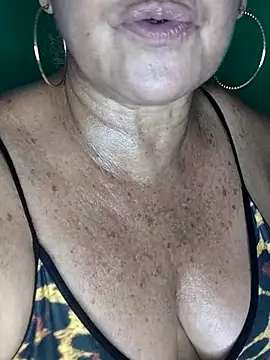 Kasandra Ho online show from October 2025 06:30:02 PM