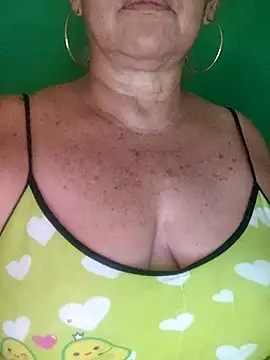 Kasandra Ho online show from November 2025 06:51:02 PM