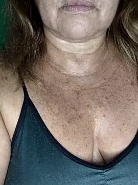 Kasandra Ho online show from November 2025 01:42:01 AM