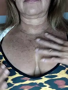 Kasandra Ho online show from September 2025 06:46:01 AM