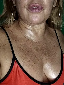 Kasandra Ho online show from November 2025 06:45:02 PM