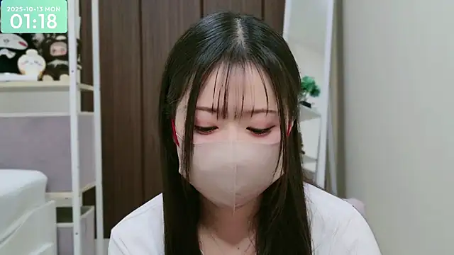 Snapshot of -SHIZUKU- chatting on October 2025 04:19:02 PM -SHIZUKU- online show from October 2025 04:19:02 PM