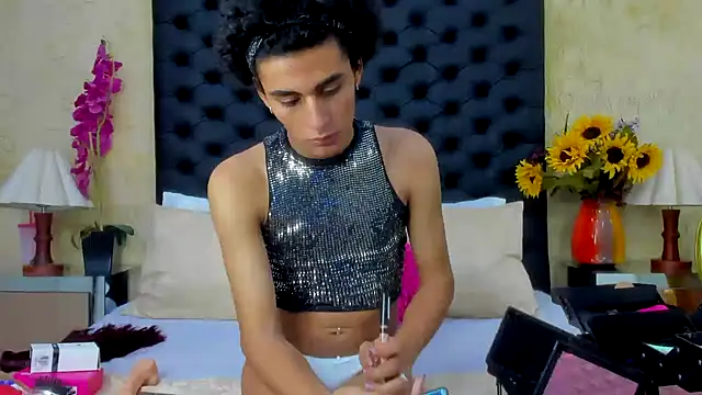 NahomiWhitel online show from September 2025 06:21:02 PM