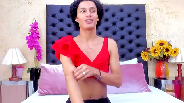 NahomiWhitel online show from October 2025 01:24:02 PM