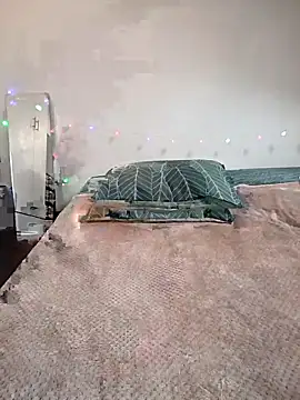 Mila Lovi online show from November 2025 11:44:02 AM