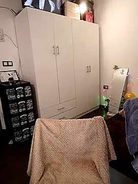 Mila Lovi online show from April 2026 10:00:02 AM