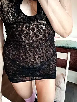 Mila Lovi online show from January 2026 12:00:01 PM