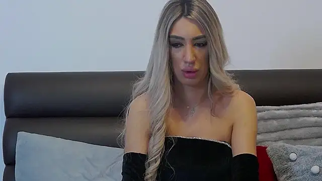 Snapshot of kaylaajo chatting on January 2025 12:00:01 AM kaylaajo online show from January 2025 12:00:01 AM