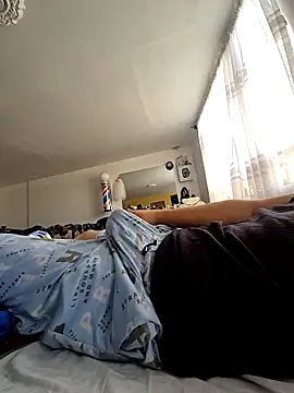 dragon1006 online show from December 2025 01:02:02 PM