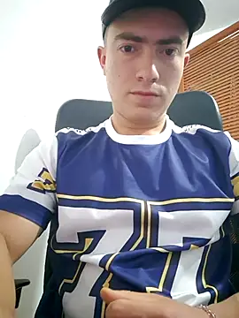 dragon1006 online show from April 2026 10:43:01 PM