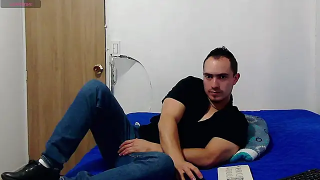 dragon1006 online show from May 2026 09:30:01 PM