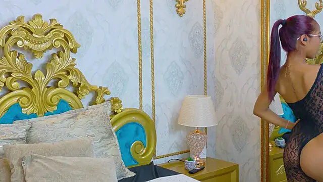 LucyLeah online show from November 2025 01:12:01 PM