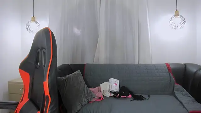 Fernanda brown18 online show from October 2025 08:20:01 PM