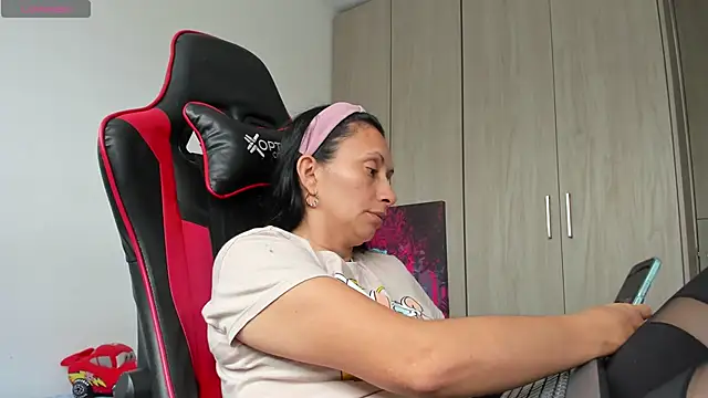 gracekelly12 online show from December 2025 07:15:01 PM