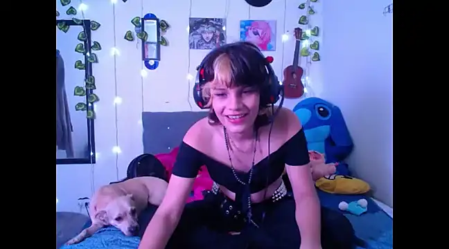 Snapshot of Caitlynwheler chatting on January 2025 08:59:02 PM Caitlynwheler online show from January 2025 08:59:02 PM