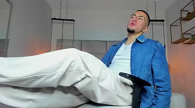 King Dante  online show from March 2025 10:07:02 PM