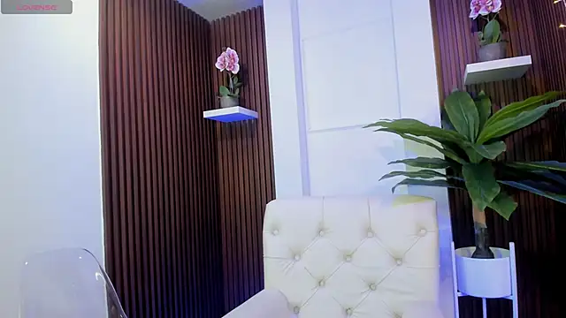 CattleyaScaly online show from December 2024 07:48:02 PM