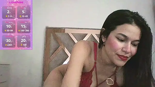 CorinaSmith28 online show from March 2026 09:33:02 PM