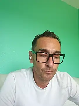 Pumpndeep online show from October 2025 09:05:01 PM
