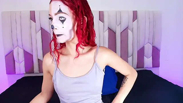 mia stanfort online show from October 2025 07:10:01 PM