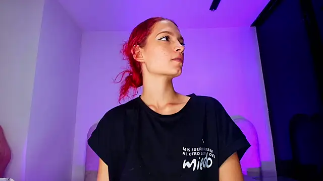 mia stanfort online show from November 2025 07:13:02 PM