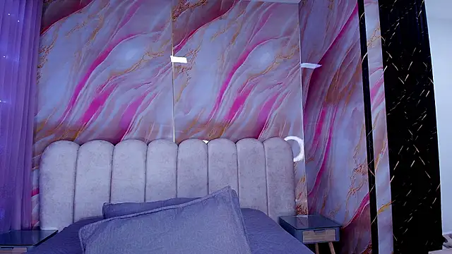 mia stanfort online show from March 2026 07:18:01 PM