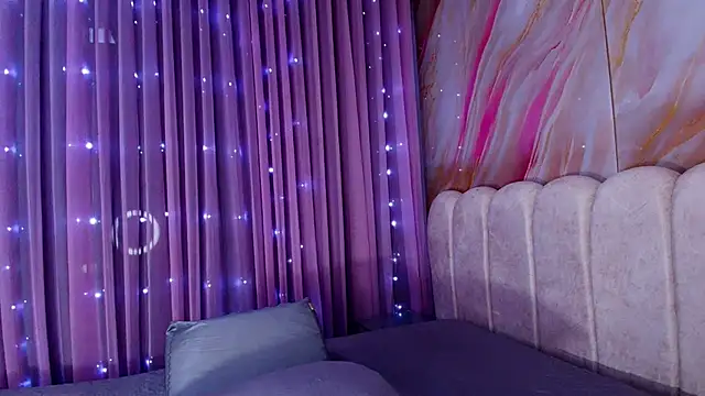 mia stanfort online show from February 2026 07:14:01 PM