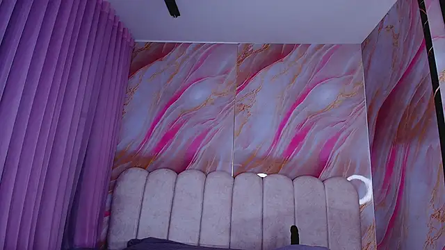 mia stanfort online show from April 2026 07:22:01 PM