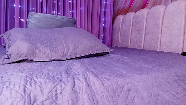 mia stanfort online show from February 2026 07:14:01 PM