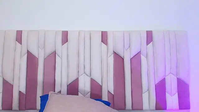 mia stanfort online show from October 2025 07:13:02 PM