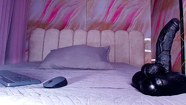 mia stanfort online show from March 2026 07:14:02 PM