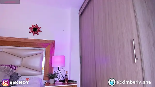 kimberly latin online show from April 2026 07:04:01 PM