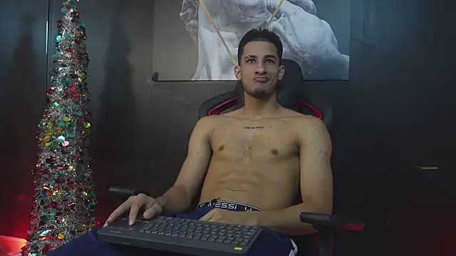 Snapshot of JakeMoxley chatting on December 2025 01:32:02 PM JakeMoxley online show from December 2025 01:32:02 PM