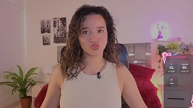 emilyrouxe online show from May 2026 04:45:01 PM