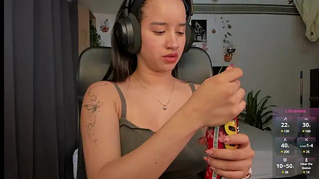 emilyrouxe online show from March 2025 02:40:01 PM